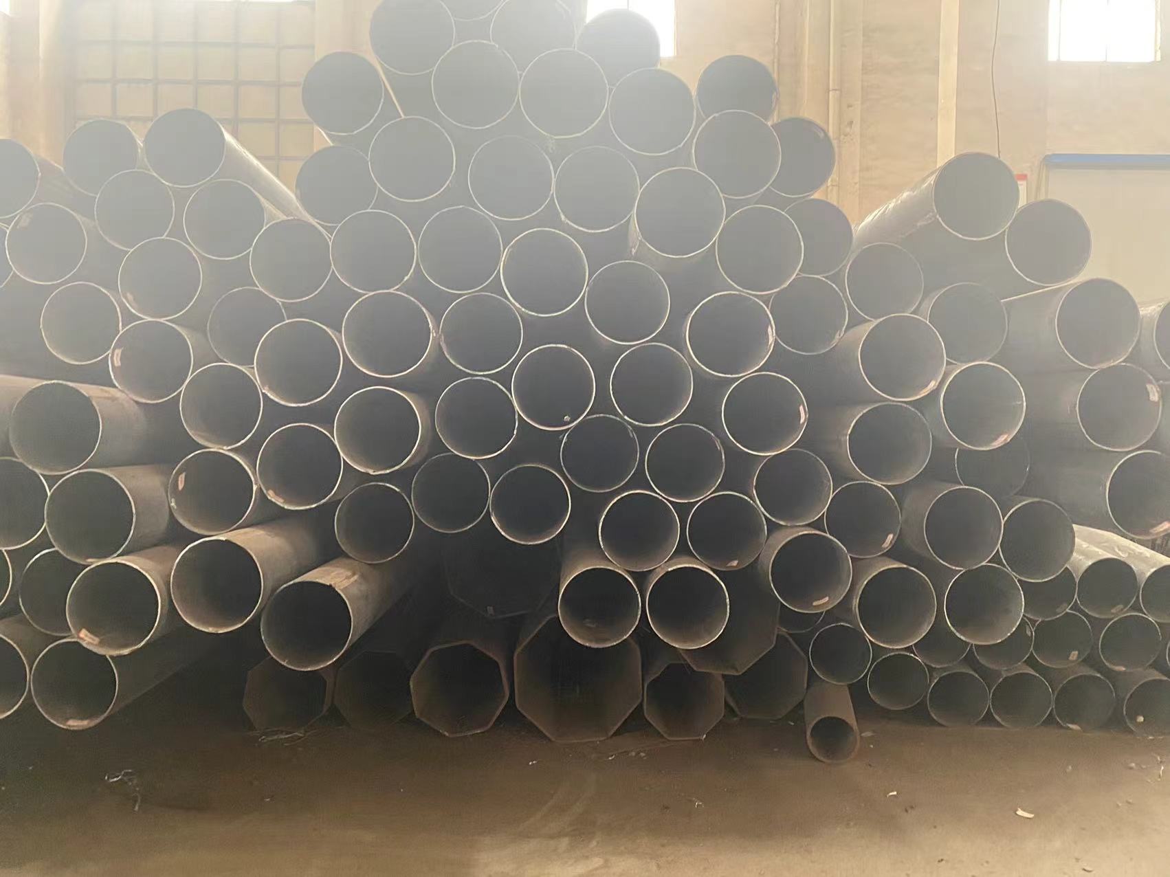 tubular light pole.jpg